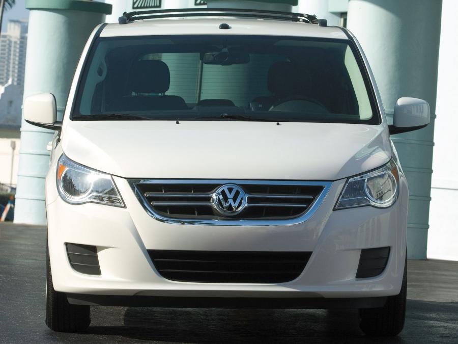  Volkswagen Routan 2008 года  (фото 15 из 26)